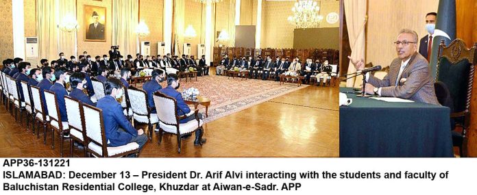 APP36-131221President-Islamabad