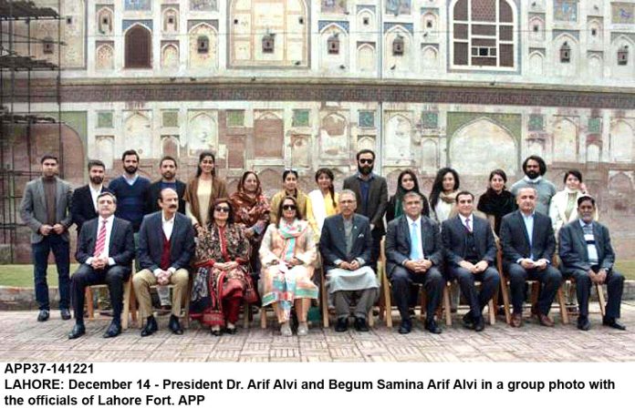 APP37-141221President-Lahore