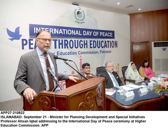 APP27-210922Islamabad