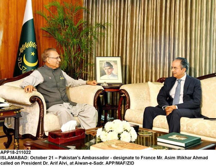 APP18-211022President-Islamabad