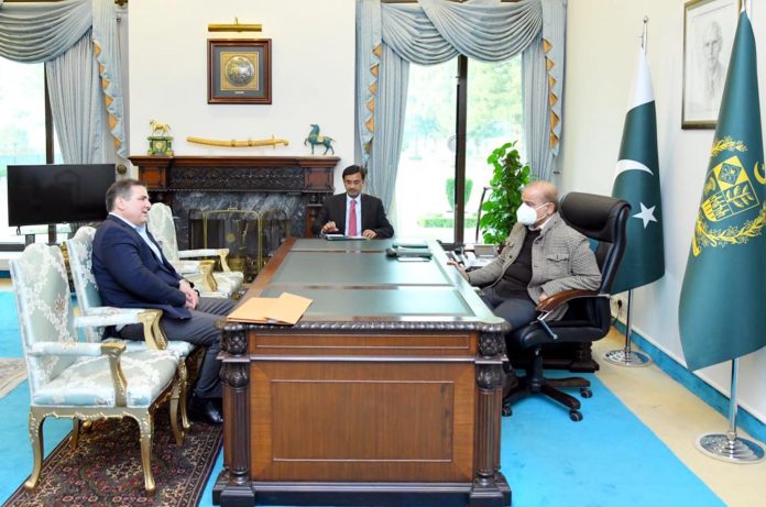 PM - Daniyal Aziz