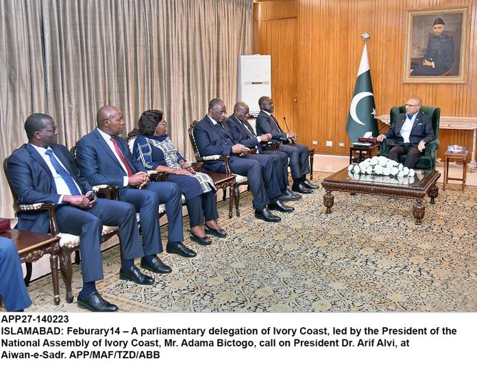 APP27-140223President-Islamabad